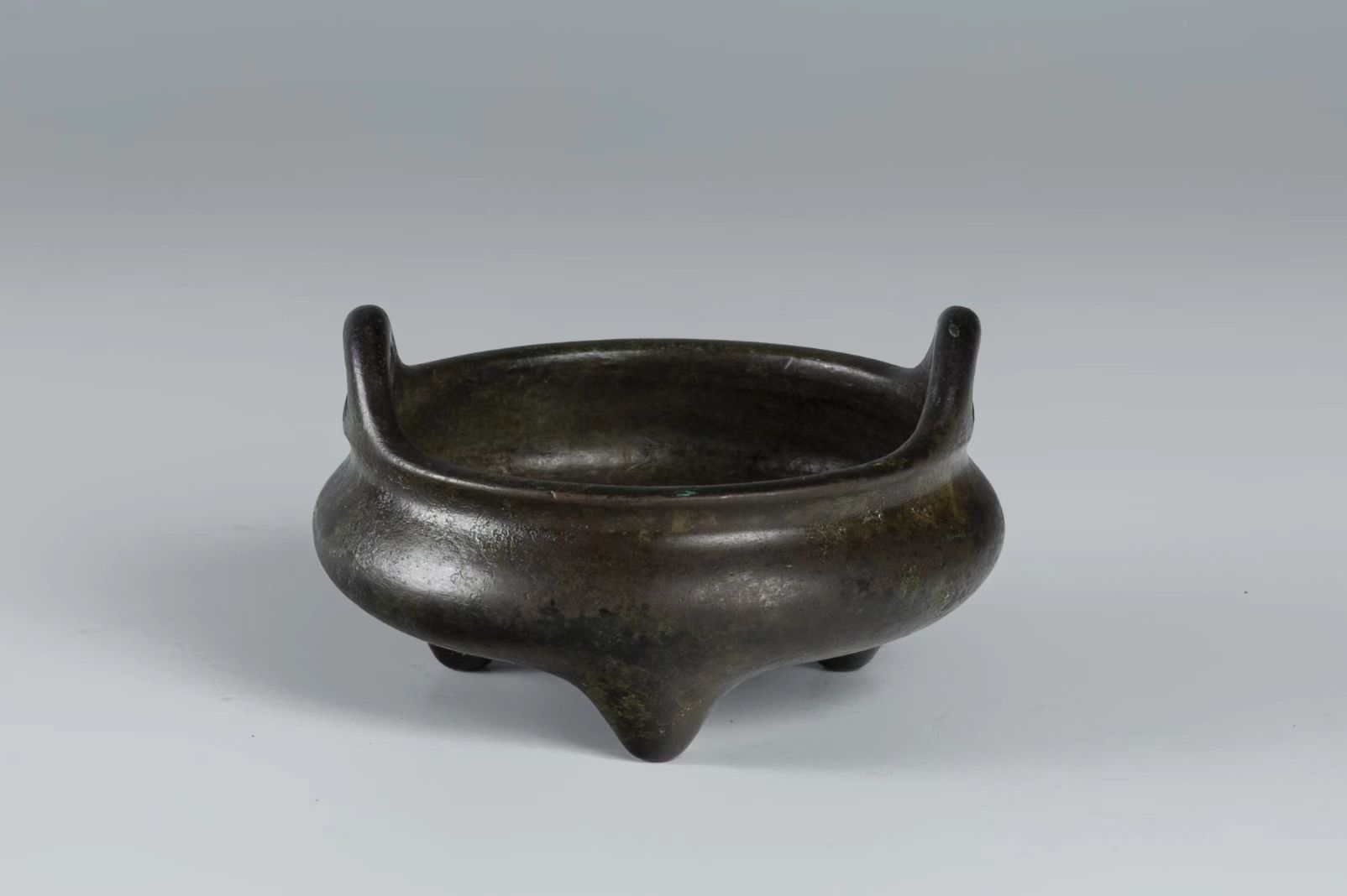 A RARE MING-STYLE COPPER-RED DECORATED MOONFLASK QIANLONG