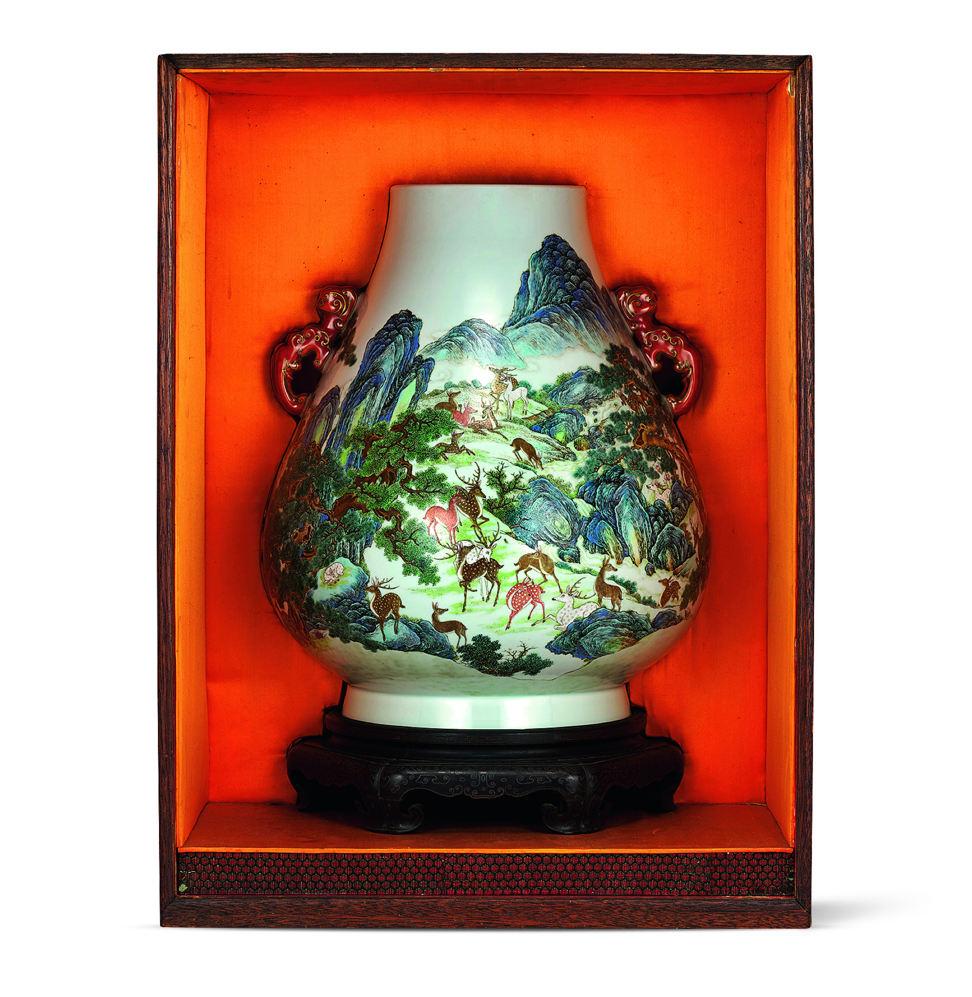 乾隆御批指導燒造的洋彩百鹿尊即將在東京中央上拍- Arts & Life News