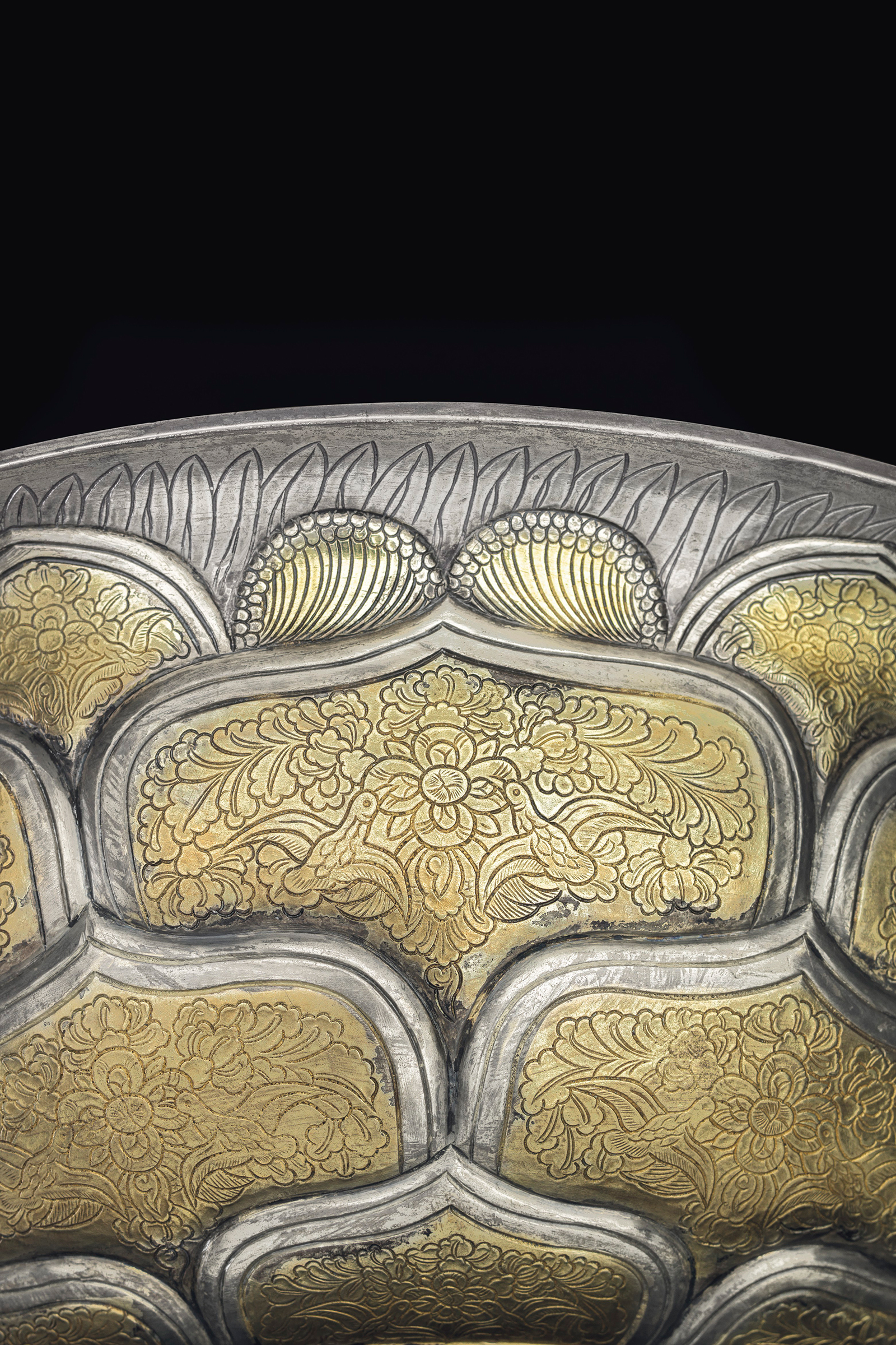 唐朝鎏金銀碗破億成交CHINESE LARGE PARCEL-GILT SILVER BOWL OF TANG