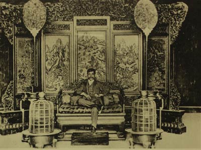首富李嘉誠從台灣請回的天王石雕(A Marvelous and Historical 首富李嘉誠從台灣請回的天王石雕(A Marvelous and Historical